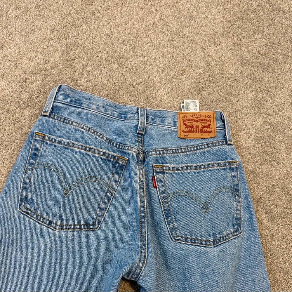 Levi's Women's 501 High Rise Straight Leg Jeans 24 X 30 Color Lane Change Ripped - Picture 8 of 13